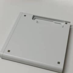 【未使用近い】logitec ポータブルDVDドライブ〈LDR-PMJ8U2VWH〉の画像