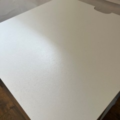 キャスター付きデスクの画像