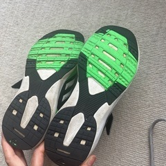 アディダス　22.5cmの画像