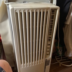窓型エアコンの画像