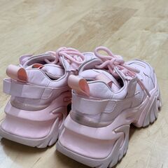 厚底ピンクスニーカー（サイズ38）かわいいボリューム感の画像
