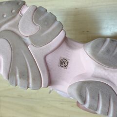 厚底ピンクスニーカー（サイズ38）かわいいボリューム感の画像