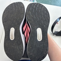 リユースのサカイ東金店　adidasスニーカー　24cm TJ13558の画像