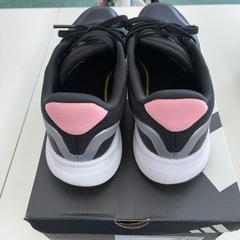 リユースのサカイ東金店　adidasスニーカー　24cm TJ13558の画像