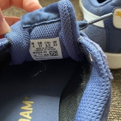 PUMAスニーカーの画像