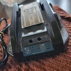 実働品！ インパクト バッテリー 充電器の画像
