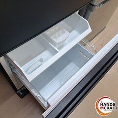 ✨東芝　中古　GR-U33SC　ノンフロン冷凍冷蔵庫 (ブラック)　３２６ℓ　2023年式　６ヶ月保証✨うるま市田場✨の画像