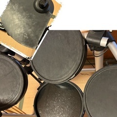 メデリの電子ドラム売ります。遠くなければ持っていきます。の画像