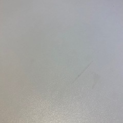 ホワイトテーブルの画像
