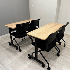【ほぼ新品・美品】MAX７台あります！会議用テーブル　スタッキングテーブル　長机の画像