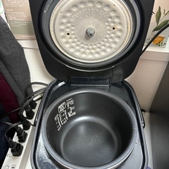 アイリスオーヤマ株式会社 
炊飯器 KRC-MC30-Bの画像