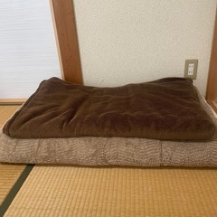 こたつ兼テーブル　こたつ布団の画像
