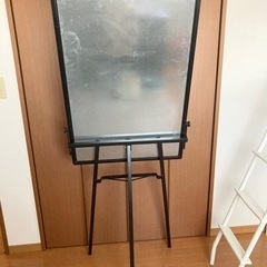 美品　縦型ホワイトボードの画像