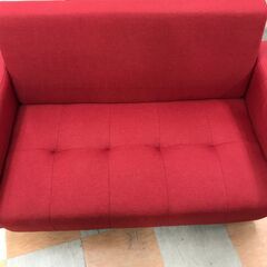【ｼﾞｬﾝｸﾞﾙｼﾞｬﾝｸﾞﾙ金沢店】ソファー2人用 レッド W(幅)116.0cm×D(奥行き)61.0cm×H(高さ)35.0cm ※クリーニング済みの画像