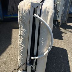 JM20126S)電動シングルベッド YAMAZEN　折り畳み可  幅：約90cm 高さ：約40cm 奥行：約200cm 中古品の画像