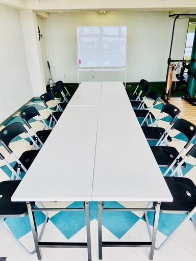 会議室セット（ホワイトボード、折り畳みテーブル、折り畳み椅子）