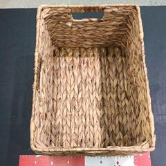 0731-026 天然素材　長方形バスケットの画像
