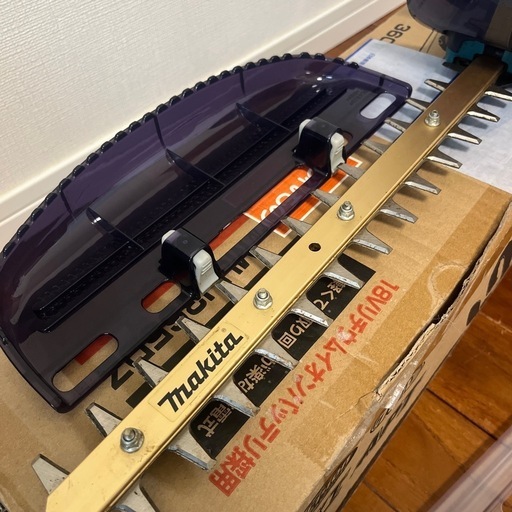 美品　マキタ充電式生垣バリカン　18V用