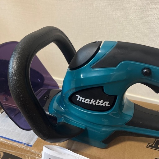 美品　マキタ充電式生垣バリカン　18V用