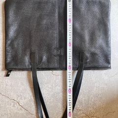 値段交渉可！本革　ニナリッチ　ノートパソコ　カバンの画像