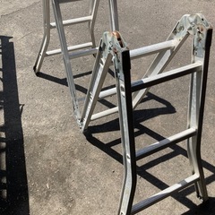 多関節脚立 の画像