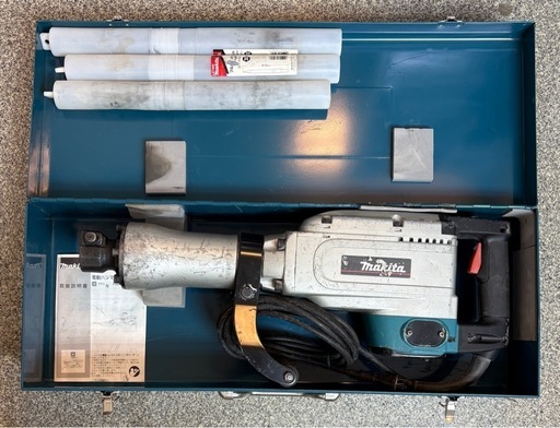 中古　makita マキタ 電動ハンマ HM1304 電動工具 動作確認済