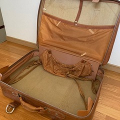 ヴィンテージ　トランク　キャリーバッグ　インテリア　旅行鞄　アンティーク　レザー　本革　の画像