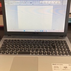 ノートパソコン（DESKTOP-HIKDTGQ、ASUS X541SA）の画像