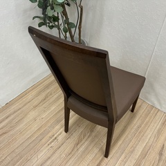【トレファクマーケット千葉おゆみ野店】ご来店いただける方限定！karimokuの落ち着いた色合いでおしゃれなダイニングチェアのご紹介です！の画像
