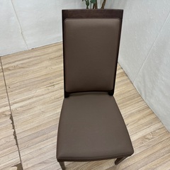 【トレファクマーケット千葉おゆみ野店】ご来店いただける方限定！karimokuの落ち着いた色合いでおしゃれなダイニングチェアのご紹介です！の画像