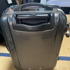 🉐①キャリーケースの画像
