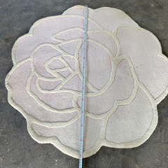 ウール 白薔薇 チェアマット ラグ 150cmの画像