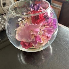飾り用の花。生花のように綺麗ね飾りようの造花です。の画像