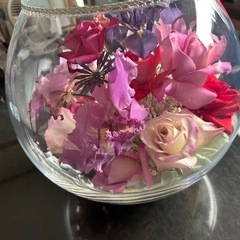 飾り用の花。生花のように綺麗ね飾りようの造花です。の画像