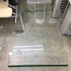 ガラステーブルの画像