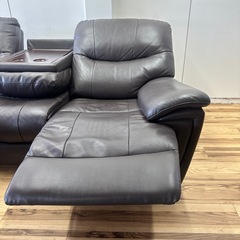 ヤマダオリジナル 電動 リクライニングソファ ГYES140001DBR3P/L25 幅202cm 3人掛け本 革ダークブラウン色電動　 ソファの画像
