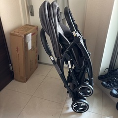 【ほぼ未使用/値下げ相談OK！】カトージベビーカー2Seater next ブラックチェックの画像