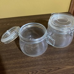 IKEA ガラス瓶 2個セット
の画像