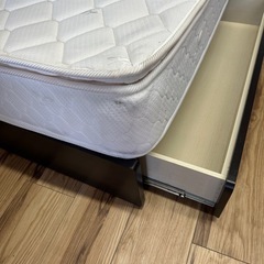 ダブルベッド　140cm マットレス付き　引き出し付きの画像