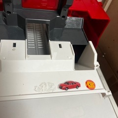 トミカ 変形出動！ビッグファイヤー＆コマンドステーション　扉開ける補助要の画像