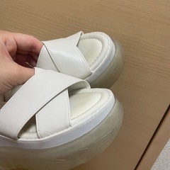 グレイル　クリアサンダル22.5の画像