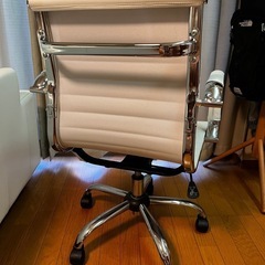 アルミナムチェア（リプロダクト品）の画像