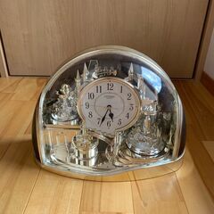 時計　豪華な感じです　ジャンクの画像