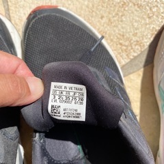 adidas靴の画像