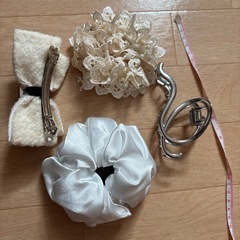 ヘアクリップまとめ売りの画像