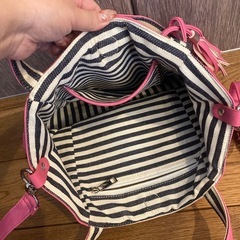 ピンクハンドバック　の画像