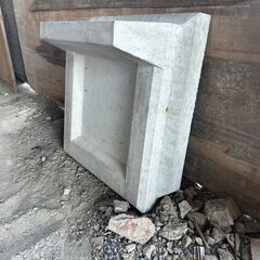 張ブロック　コンクリートブロックの画像