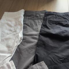 ユニクロの定番パンツ3本セットの画像