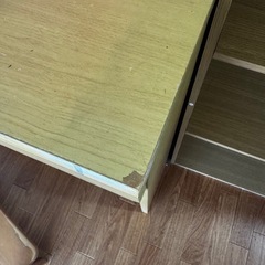 学習机とイスと照明セットの画像
