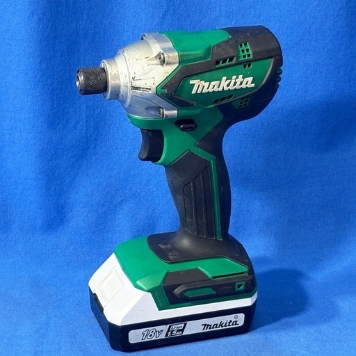 HSJ-0010◇マキタ 充電式インパクトドライバ◇18V 1.5Ah◇バッテリー2個◇充電器◇専用ケース◇MTD002DSX